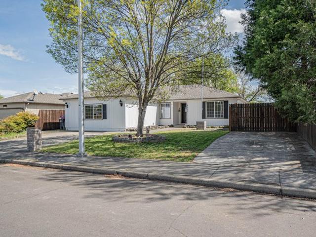 House for sale in Oregonia