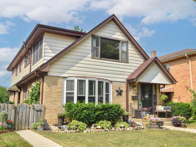 House for sale in Milwaukee, Wisconsin