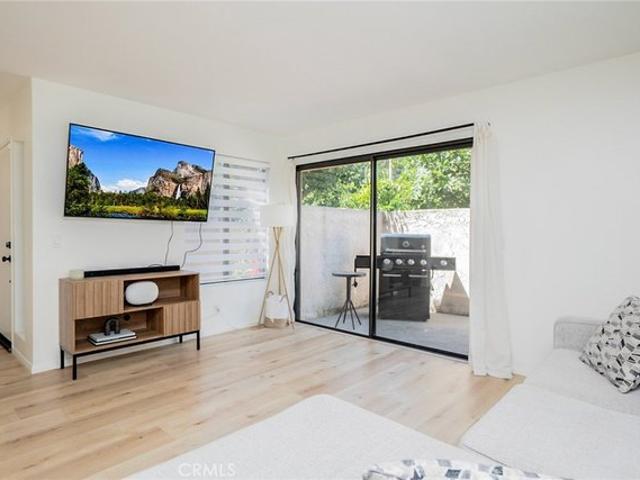 Condo for sale in Paramount, California