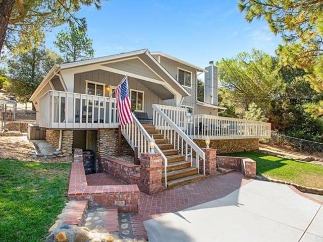 House for sale in Pine Valley, California