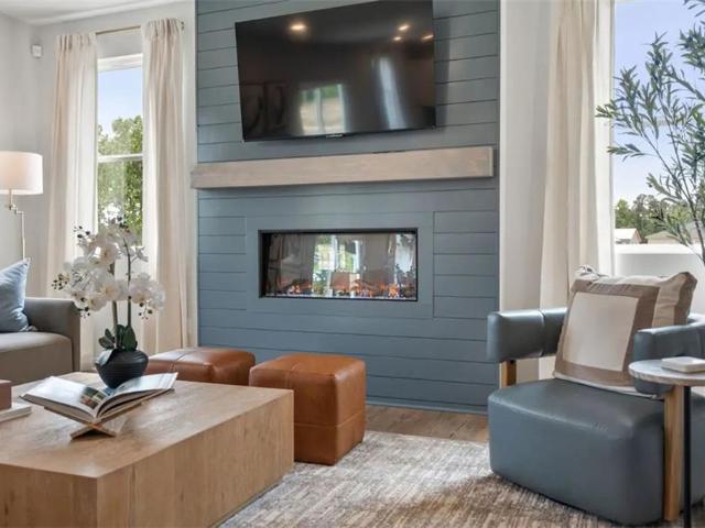House for sale in Red Oak, Georgia