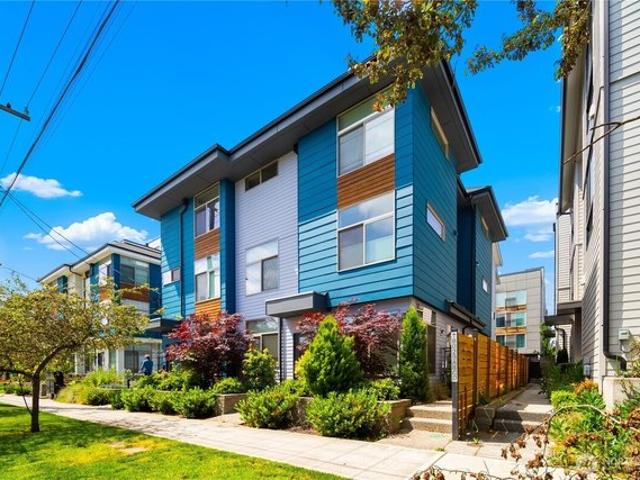 Townhouse for sale in Seattle, Washington