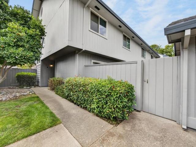 Townhouse for sale in Carmichael, California