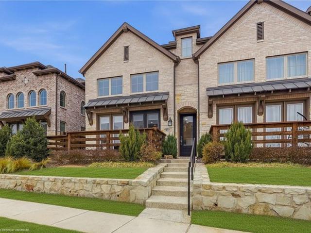 Townhouse for sale in Mckinney, Texas