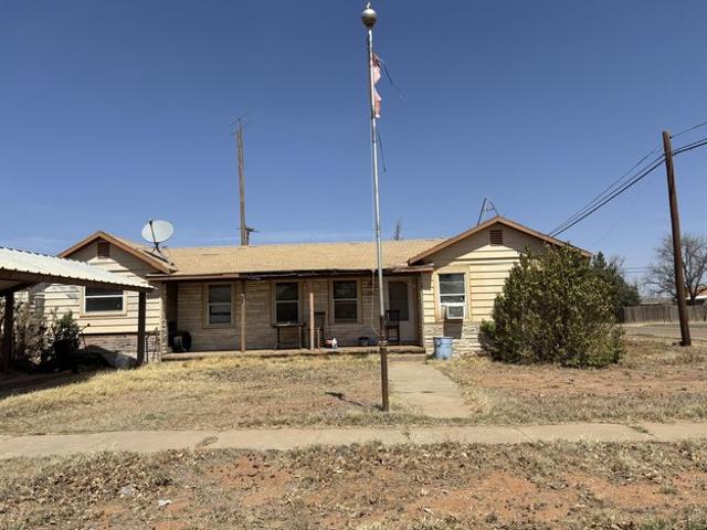 House for sale in Seagraves, Texas