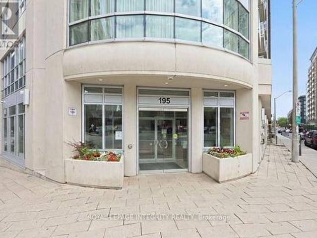 Condo for sale in Rideau-Vanier, Ottawa