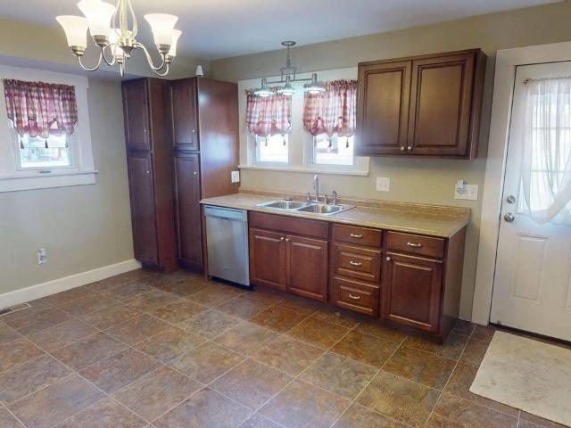 House for sale in 3rd Ave Commons, Jasper