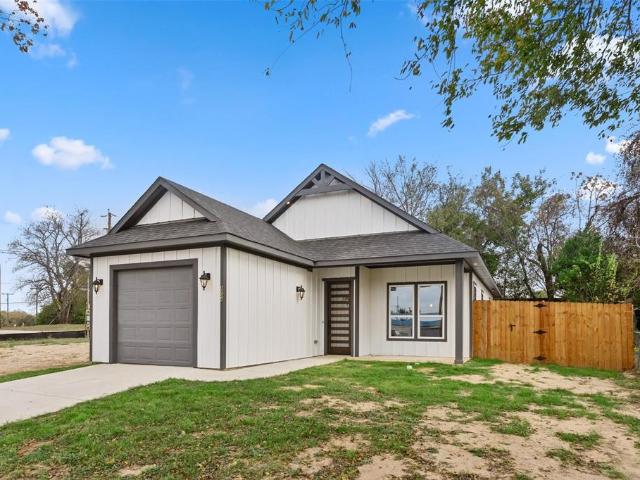 House for sale in Henderson, Texas