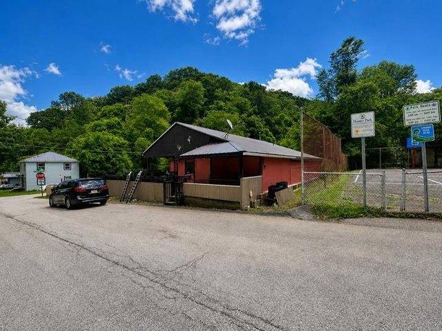 House for sale in Charleston, West Virginia