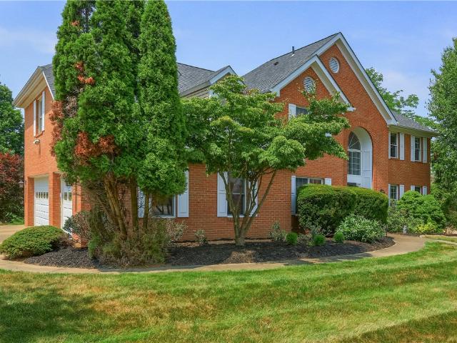 House for sale in Bradfordwoods, Pennsylvania