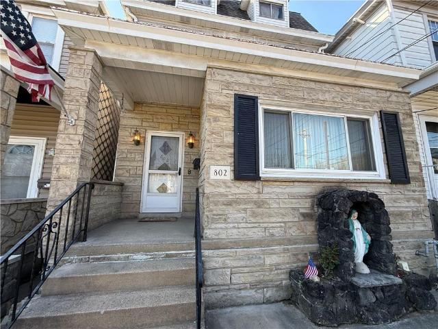 House for sale in Pittsburg, Pennsylvania