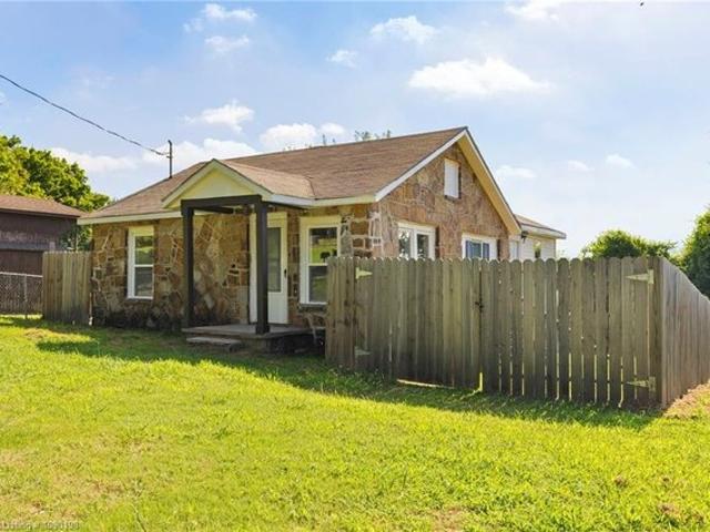 House for sale in Ark
