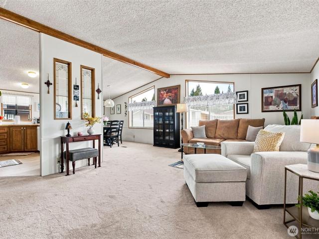 House for sale in Enumclaw, Washington