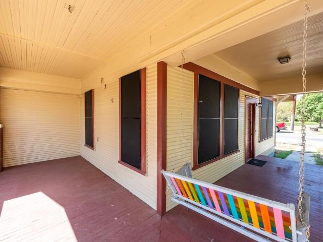 House for sale in Luling, Caldwell County