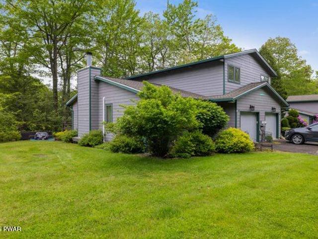 Townhouse for sale in Paupack