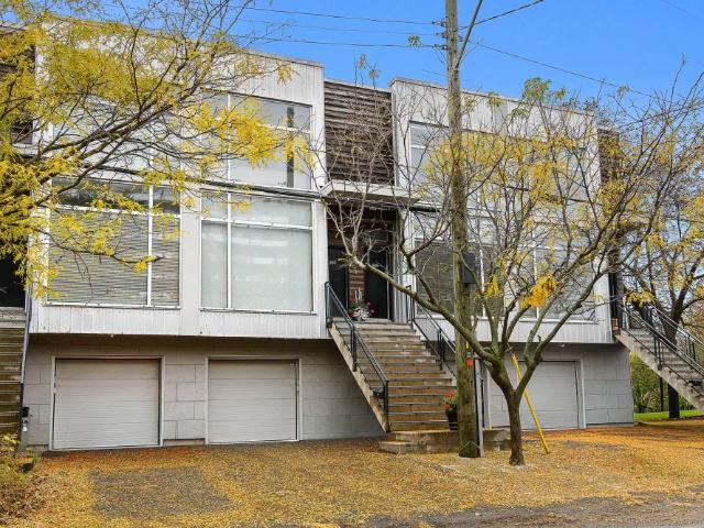 Townhouse for rent in Bay, Ottawa