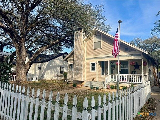 House for sale in Smithville, Texas