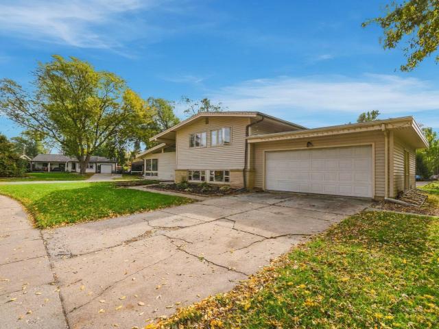 House for sale in Melrose Park, Ames
