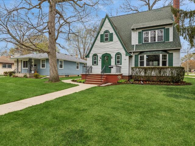 House for sale in Winthrop Harbor, Illinois