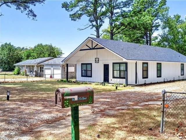 House for sale in Muldrow, Sequoyah County