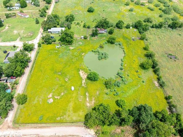 House for sale in Milam, Texas
