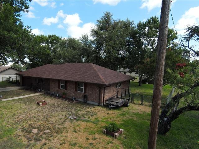 House for sale in Milam, Texas