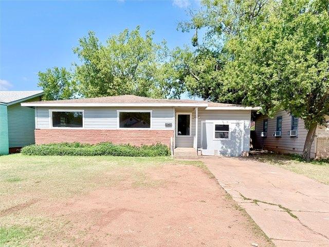 House for sale in Taylor, Texas