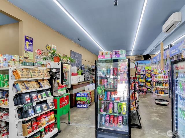 Commercial for sale in Snoqualmie, Washington