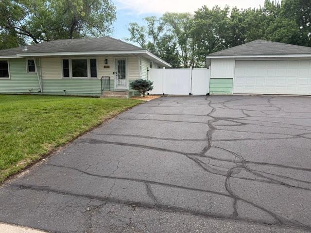 House for sale in Cottage Grove, Minnesota