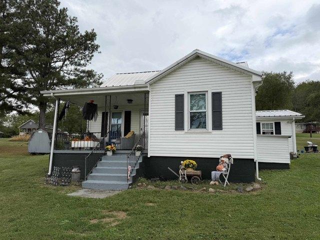 House for sale in Parrott, Pulaski County