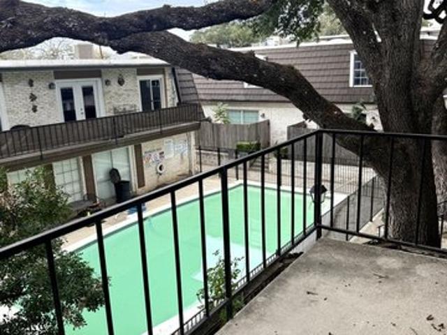 Townhouse for sale in Leesville, Texas