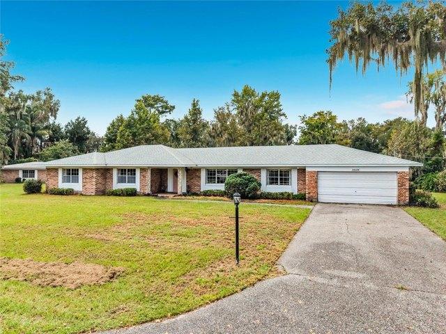 House for sale in Yalaha, Lake County