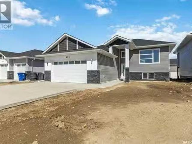 House for sale in Warman