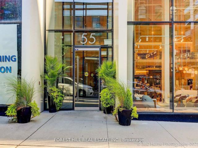 Condo for sale in Toronto, Golden Horseshoe