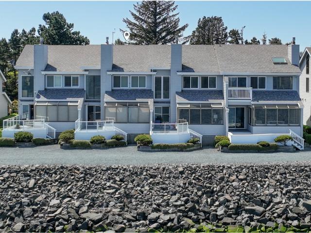 Condo for sale in Oregonia