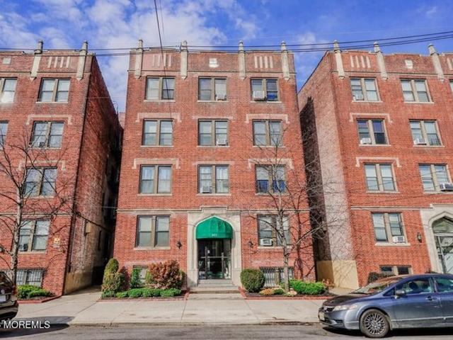 Condo for sale in Hudson, New Jersey