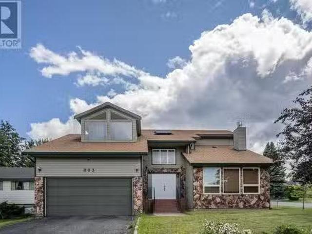 House for sale in 100 Mile House, British Columbia