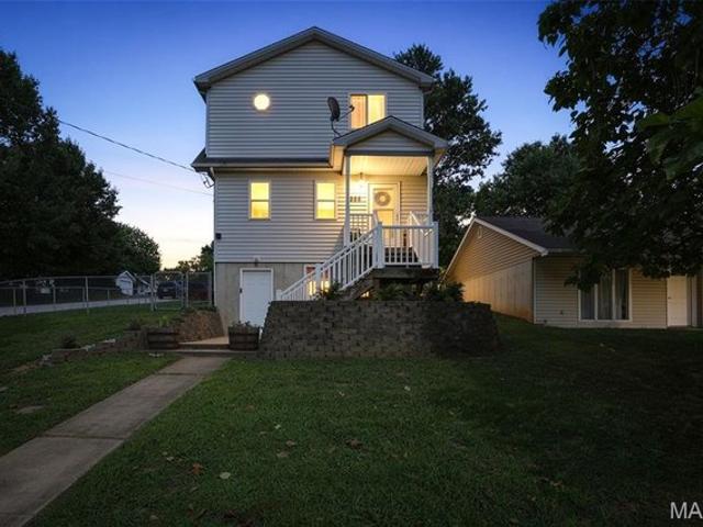House for sale in De Soto, Missouri