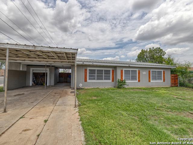 House for sale in Crystal City