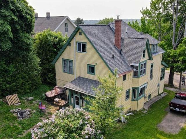 Townhouse for sale in Houghton, Michigan