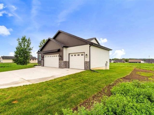 House for sale in Old Mill Creek, Solon