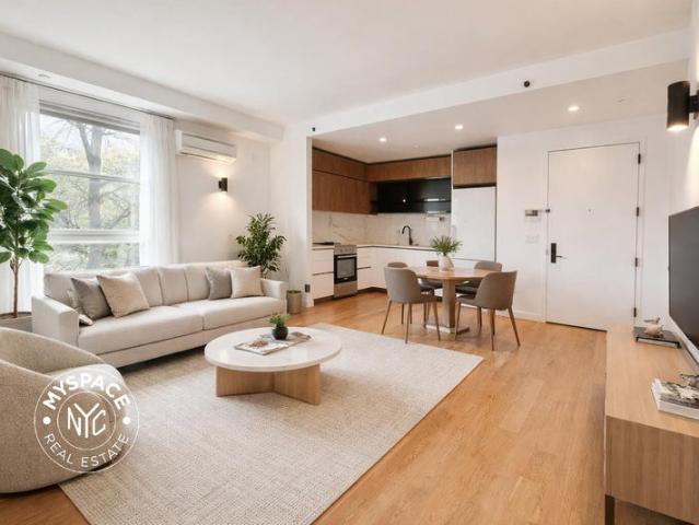 Room for rent in Arverne, New York