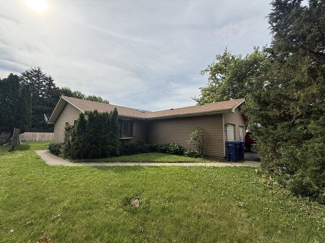 House for sale in Gurnee, Illinois