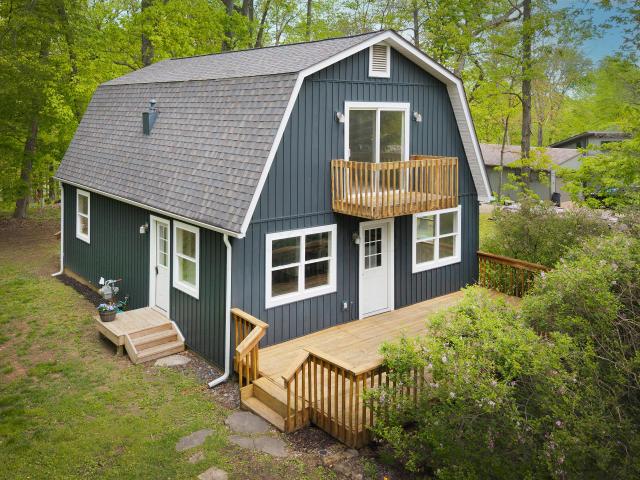 House for sale in Howard, Ohio