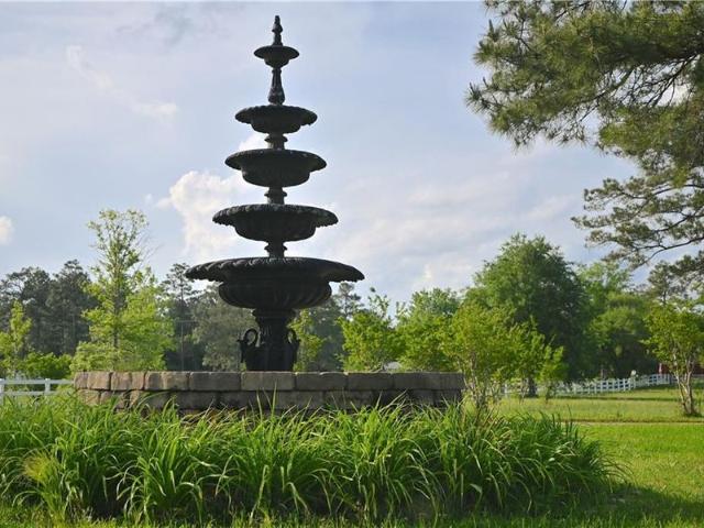 House for sale in Pineville
