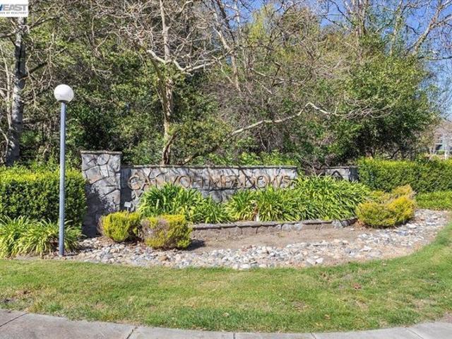 Condo for sale in Pleasanton, California