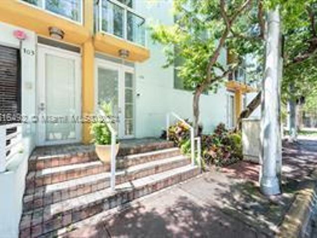 Townhouse for rent in Miami Beach