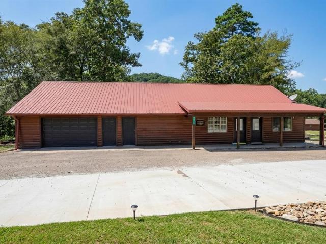 House for sale in Broken Bow, Oklahoma