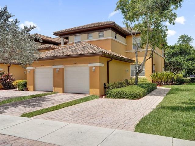 Condo for sale in Parkland, Florida