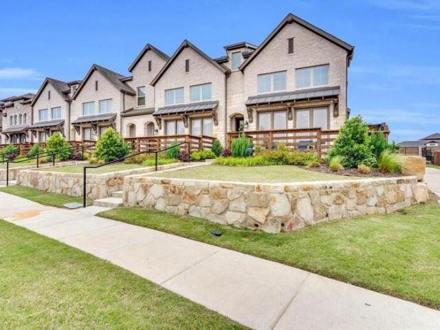 Townhouse for sale in Mckinney